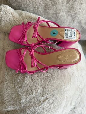 Bandolino Vibrant Pink Strappy Block Heel Sandals